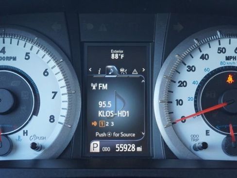 Used 2018 Toyota Sienna SE image 21