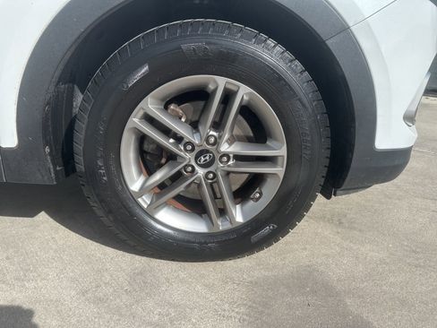 Used 2018 Hyundai Santa Fe Sport image 5