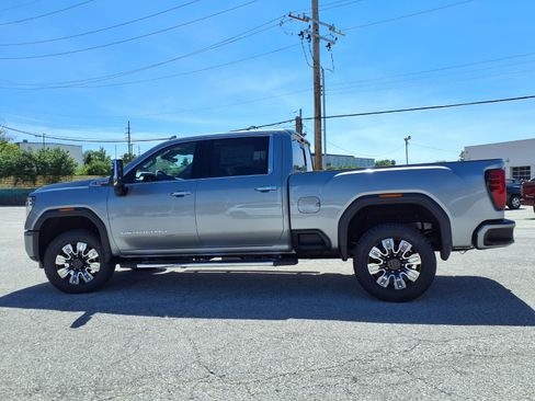 New 2026 GMC Sierra 2500 Denali w/ Denali Reserve Package AWD/4WD image 24