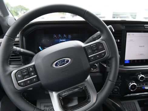 New 2026 Ford F250 Lariat w/ Black Appearance Package AWD/4WD image 25