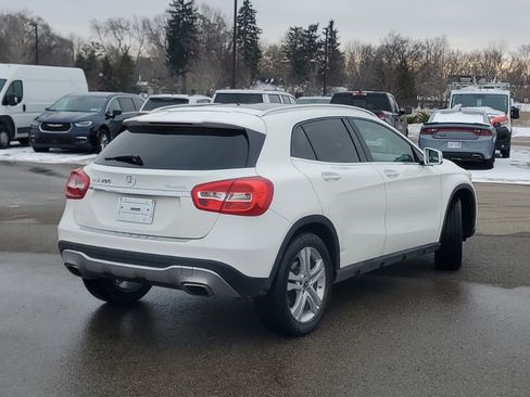 Used 2018 Mercedes-Benz GLA 250 4MATIC image 2