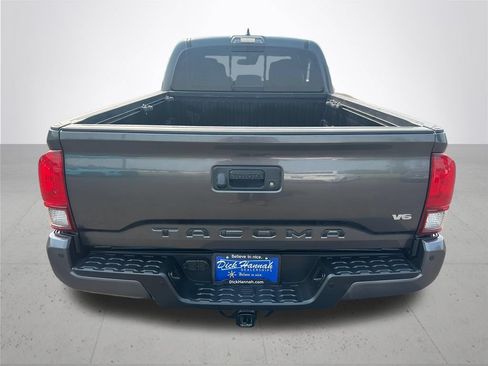 Used 2019 Toyota Tacoma TRD Off-Road w/ Technology Package AWD/4WD image 8