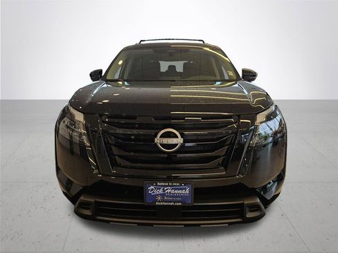 New 2025 Nissan Pathfinder SV w/ Black Appearance Package image 3