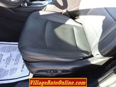 Used 2016 Chevrolet Malibu LT w/ Driver Confidence Package image 11