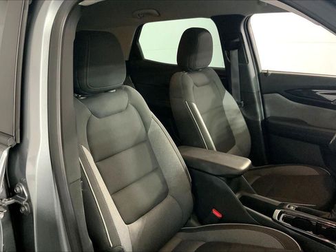 Used 2025 Chevrolet TrailBlazer LT AWD/4WD image 7