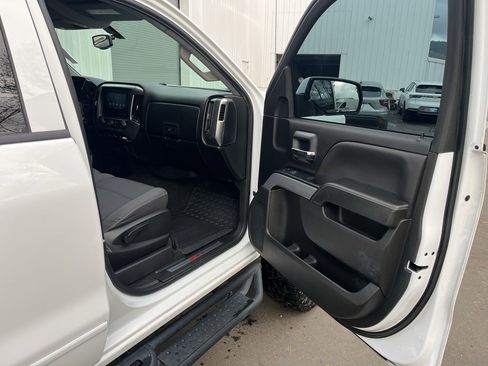 Used 2018 Chevrolet Silverado 1500 LT w/ All Star Edition image 28