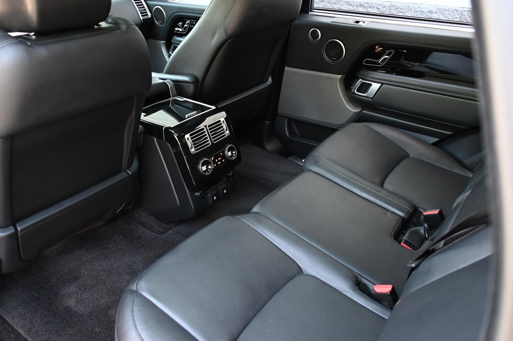 Used 2018 Land Rover Range Rover Long Wheelbase Supercharged AWD/4WD image 15