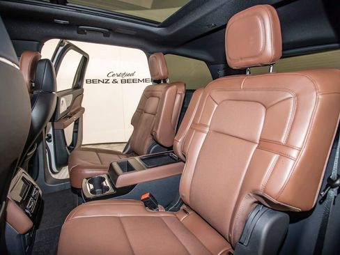 Used 2026 Lincoln Aviator Reserve AWD/4WD image 14