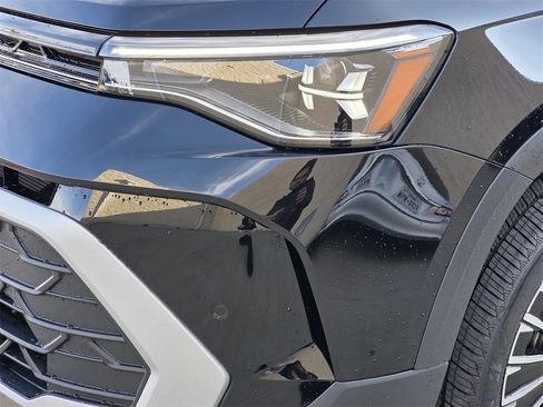 New 2026 Volkswagen Taos SE image 6