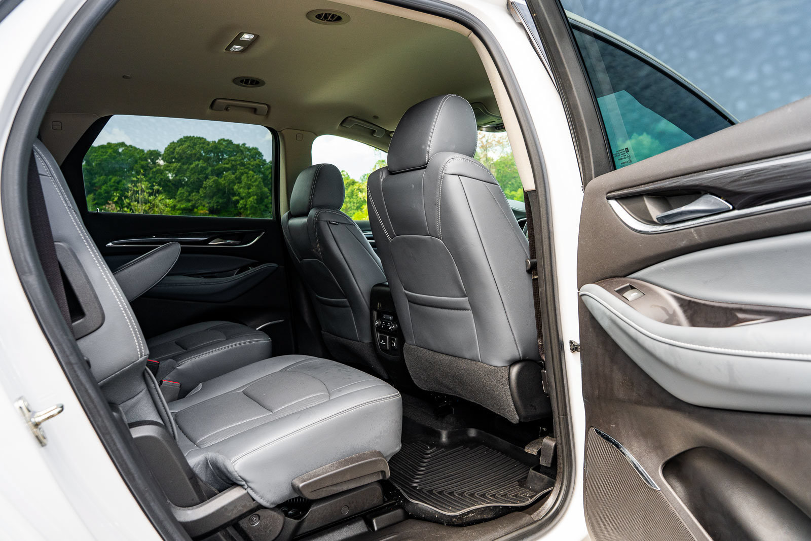 Used 2018 Buick Enclave Premium FWD image 13