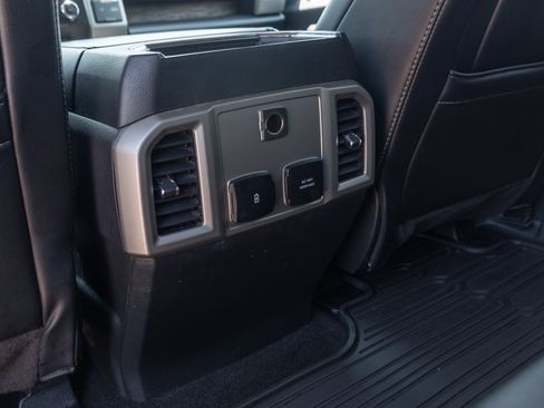 Used 2019 Ford F150 Lariat w/ Trailer Tow Package AWD/4WD image 18