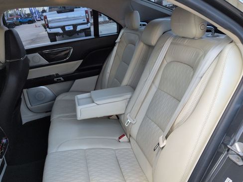 Used 2019 Lincoln Continental Black Label FWD image 14