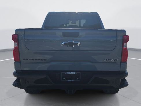 Used 2025 Chevrolet Silverado 1500 ZR2 w/ Technology Package image 4