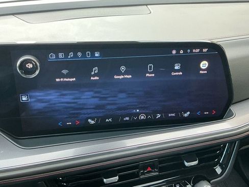 Used 2025 Chevrolet Suburban RST w/ RST Capability Package image 17