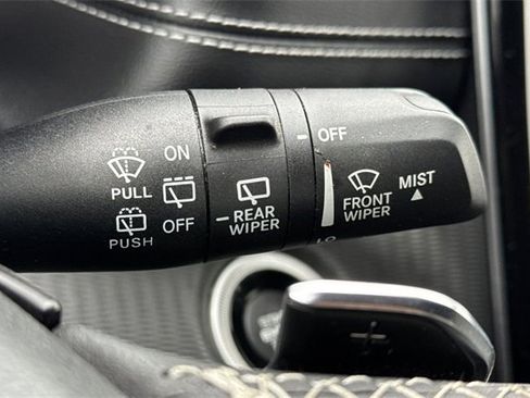 Used 2023 Jeep Grand Cherokee L Laredo image 41