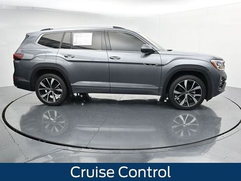 Used 2024 Volkswagen Atlas SEL Premium R-Line AWD/4WD image 12