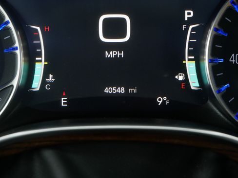 Used 2022 Chrysler Pacifica Pinnacle image 40