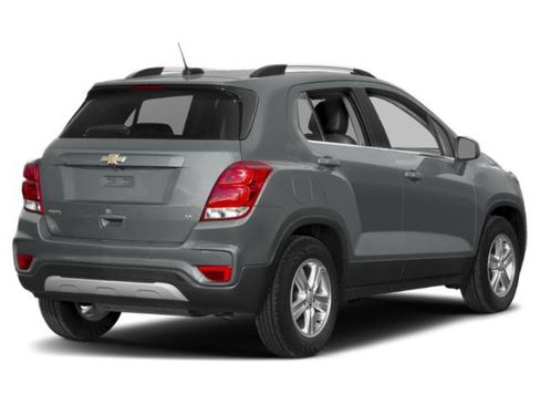 Used 2019 Chevrolet Trax LT w/ LT Convenience Package AWD/4WD image 2