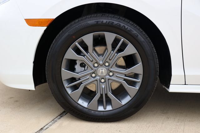 New 2026 Honda Odyssey Touring image 9