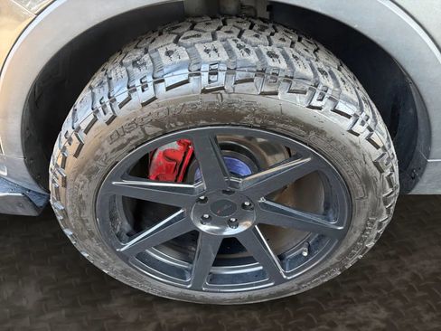 Used 2018 Ford Explorer XLT w/ Equipment Group 202A image 36