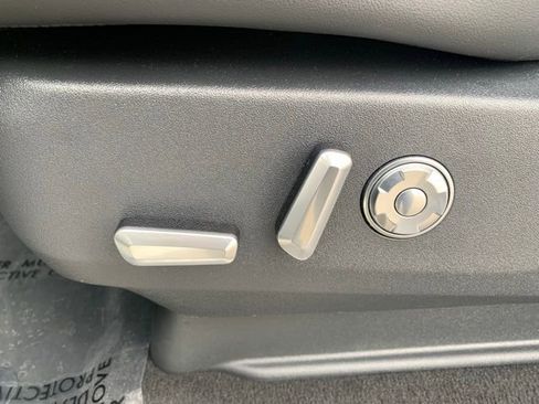 New 2026 Lincoln Navigator L Black Label AWD/4WD image 16