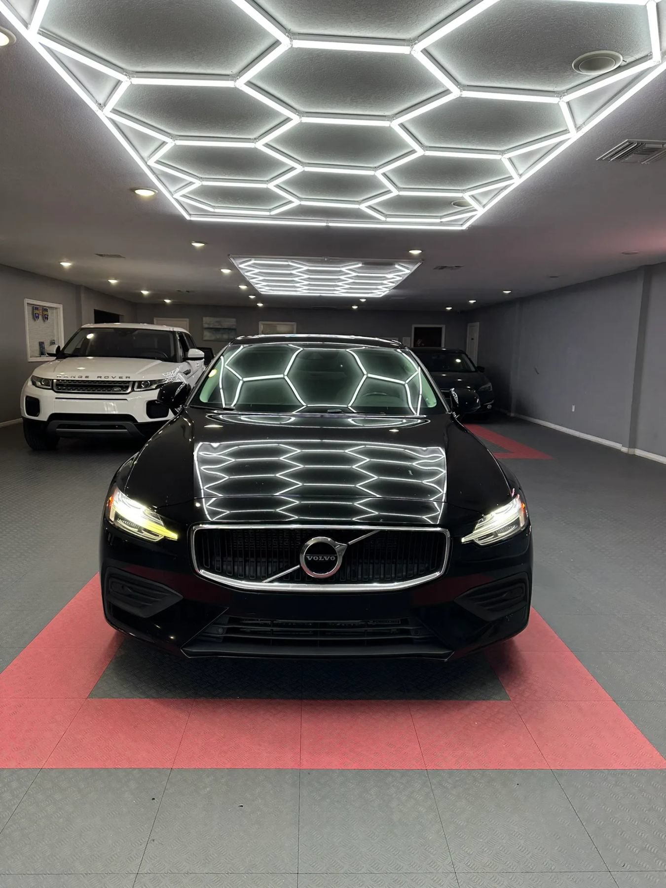 Used 2020 Volvo S60 T5 Momentum FWD image 8
