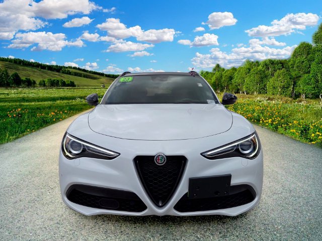 Used 2023 Alfa Romeo Stelvio Veloce AWD/4WD image 8