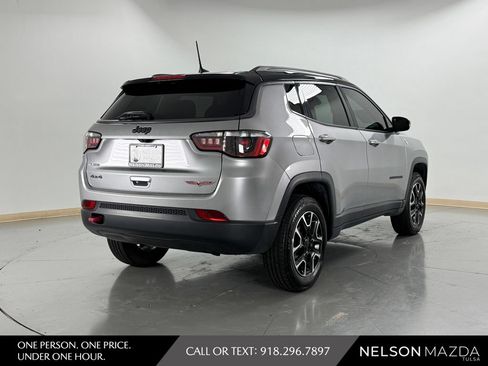 Used 2020 Jeep Compass Trailhawk AWD/4WD image 5