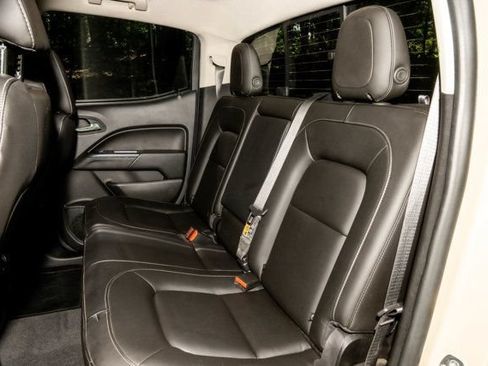 Used 2022 Chevrolet Colorado ZR2 AWD/4WD image 17