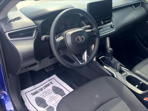 Used 2024 Toyota Corolla Cross LE FWD image 18