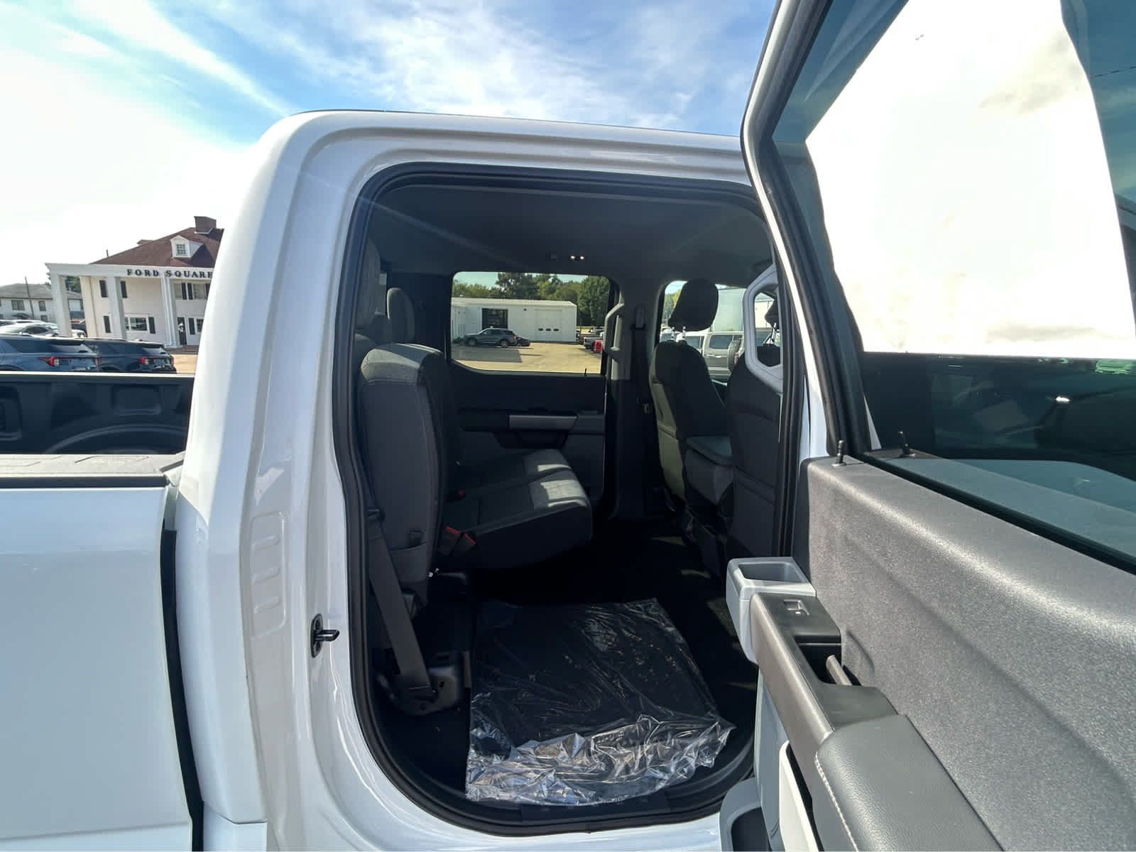 New 2027 Ford F250 XLT AWD/4WD image 10