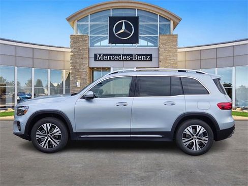 New 2026 Mercedes-Benz GLB 250 4MATIC image 2