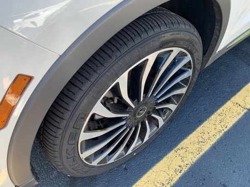 Certified 2023 Lincoln Nautilus Black Label AWD/4WD image 2