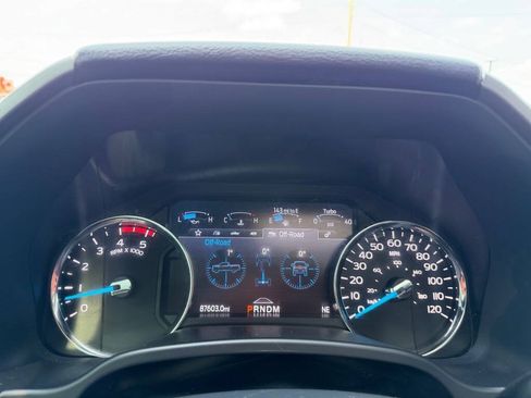Used 2022 Ford F450 Platinum w/ FX4 Off-Road Package AWD/4WD image 24