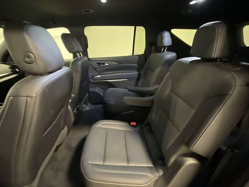 Used 2024 Chevrolet Traverse LT AWD/4WD image 19