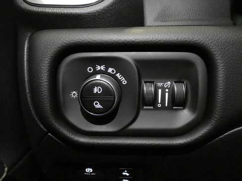 New 2026 RAM 1500 Laramie w/ Chrome Appearance Group AWD/4WD image 18