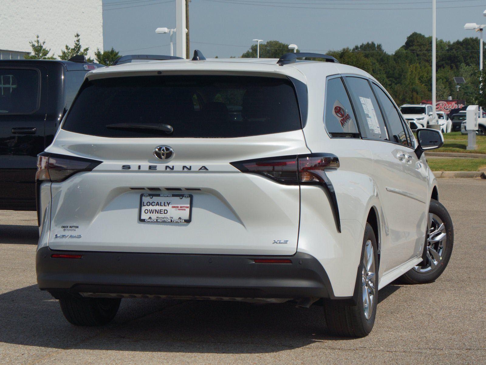 Certified 2026 Toyota Sienna XLE AWD/4WD image 24