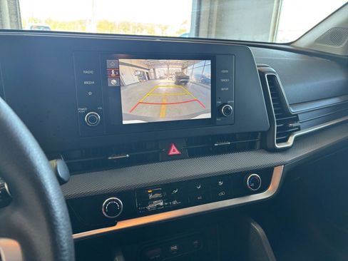 Used 2025 Kia Sportage LX image 29