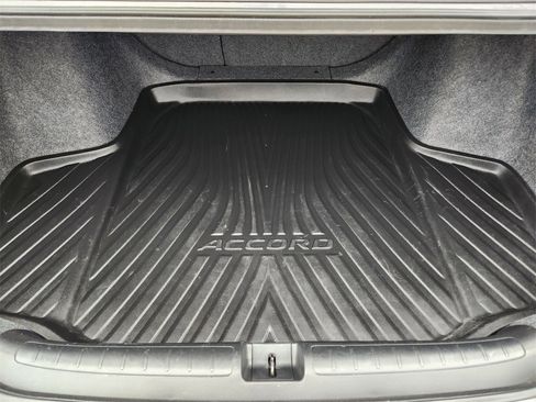 Certified 2019 Honda Accord EX image 31