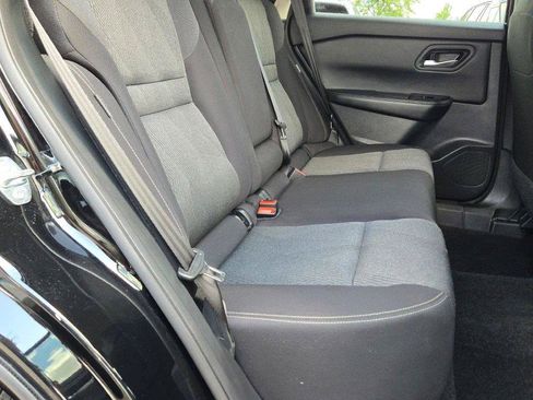 Used 2025 Nissan Rogue SV AWD/4WD image 8