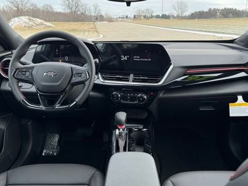 New 2026 Chevrolet Trax RS w/ Driver Confidence Package image 15