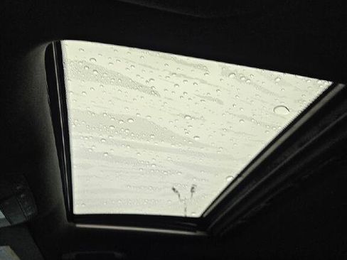 Used 2018 Mercedes-Benz C 300 4MATIC Sedan image 26