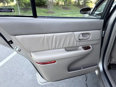 Used 2002 Buick Century Limited image 23