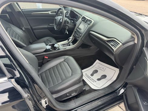 Used 2016 Ford Fusion SE w/ Equipment Group 202A image 11