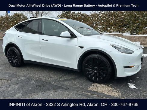 Used 2022 Tesla Model Y Long Range image 15