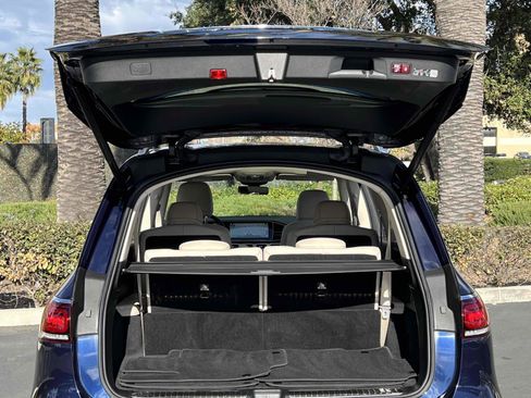 Used 2022 Mercedes-Benz GLS 450 4MATIC SUV - WARMTH & COMFORT image 87