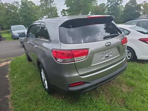 Used 2018 Kia Sorento L FWD image 6