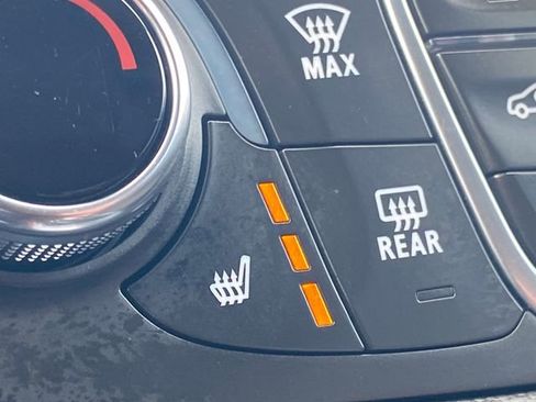 Used 2020 Chevrolet Equinox LT w/ Driver Convenience Package FWD image 32