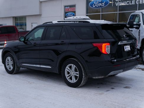 Used 2020 Ford Explorer XLT w/ Equipment Group 202A image 25