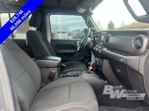 Used 2022 Jeep Gladiator Willys image 21